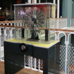 Wimshurst Machine, Enquire, National Museum of Scotland